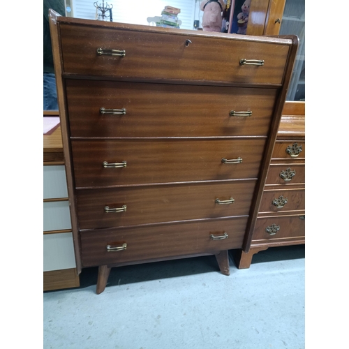 670 - A Homeworthy Mid Century Design Chest of Drawers