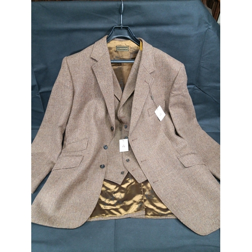 765 - A Cordings Hunting Tweed Jacket and Waistcoat 46R