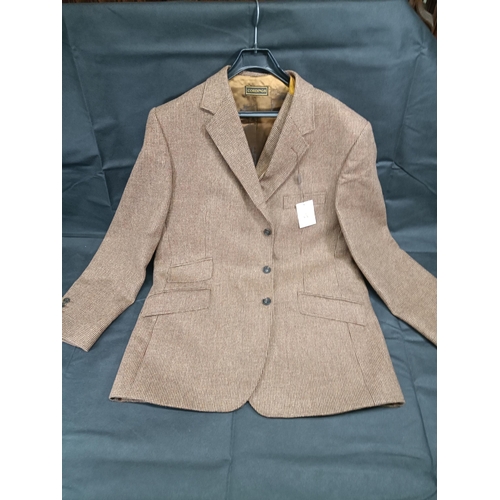 765 - A Cordings Hunting Tweed Jacket and Waistcoat 46R