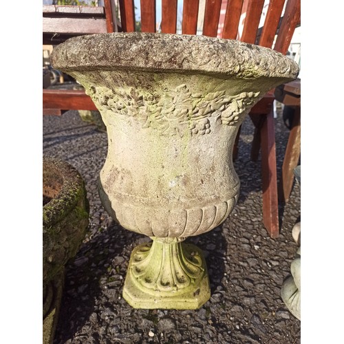 17 - 2 x Gardne Urns - 1 x 52cm x 43cm 1 x 30cm x 37cm