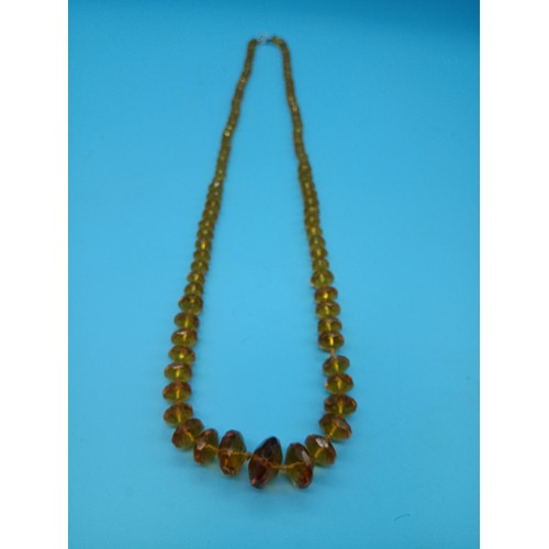 587 - A Vintage Art Deco 9ct Gold and Amber Faceted Glass Necklace