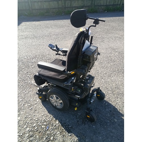 123B - A Quantum iLevel Elevating Powerchair Wheelchair RRP £5750