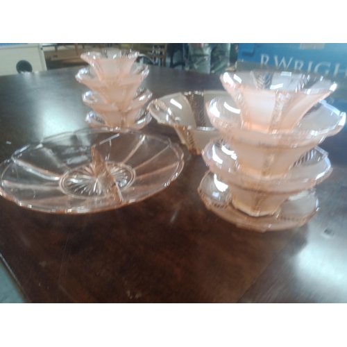 1014 - A Vintage Pink Glass Dessert Set