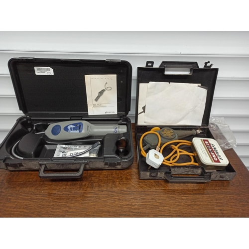 74 - Burgess Hobby1st Engraver, In carry Case, With Instructions & Tek Mate. Refringent Leak Detector.