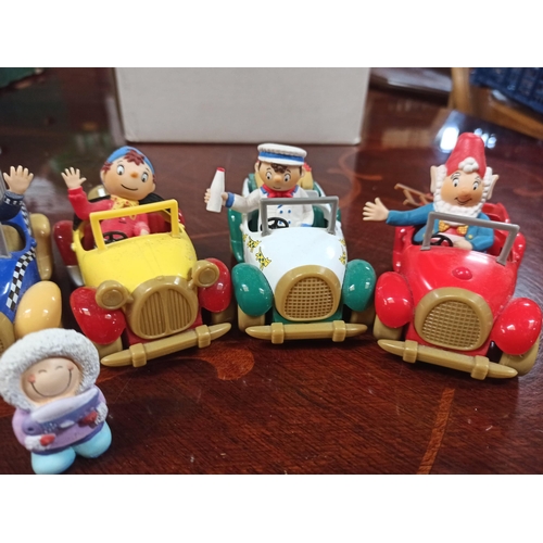 1105 - Corgi Noddy In Toy Land Toys 6 x Cars, 9 x Figures.