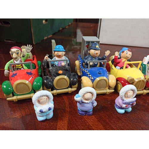 1105 - Corgi Noddy In Toy Land Toys 6 x Cars, 9 x Figures.