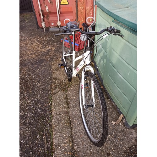 229 - Apollo EXCELLE 15 Speed Ladies Mountain Bike