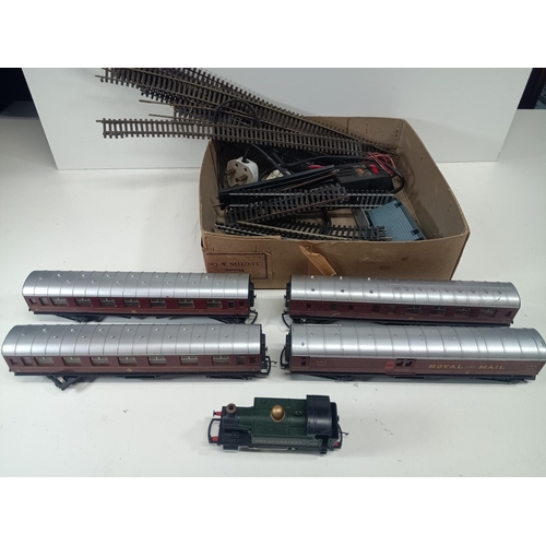 1095 - A Qty of Hornby 00 Scale Model Railway Track and Rolling Stock