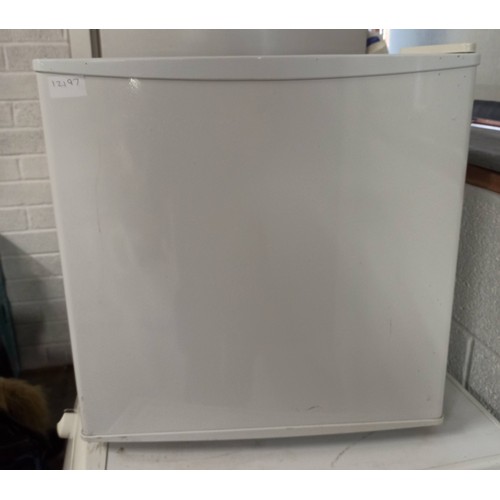 262 - Curry's Essential Mini Fridge 49L