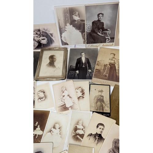 534 - A Large Quantity Of Late 19th Century Early 20th Photographs.