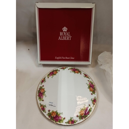 375 - Royal Albert Old Country Roses Gateaux Plate in Original Box