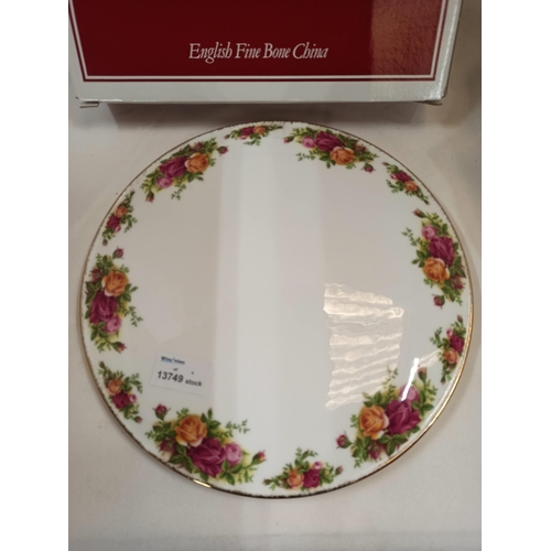 375 - Royal Albert Old Country Roses Gateaux Plate in Original Box