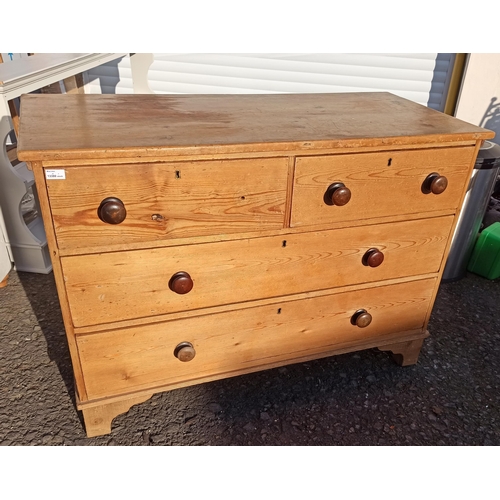 723 - Pine 4 Drawer Chest of Drawers 90cm x 128cm x 60cm