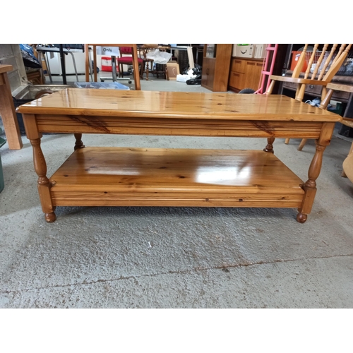 808 - A Pine Coffee Table With Lower Shelf.
45cm x 108cm x 52cm.