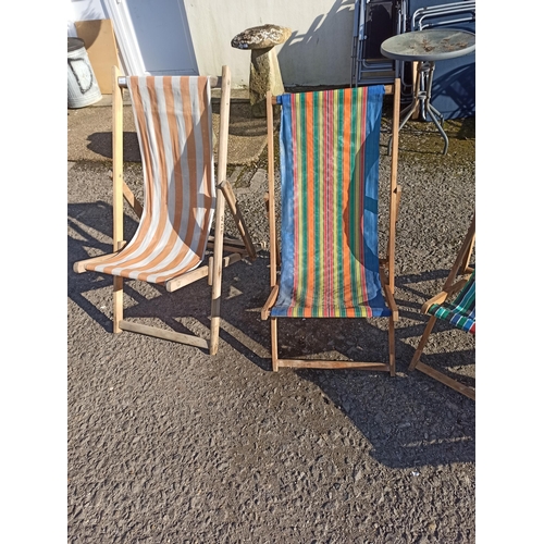 37 - Vintage Deck Chairs Of Mixed Design.