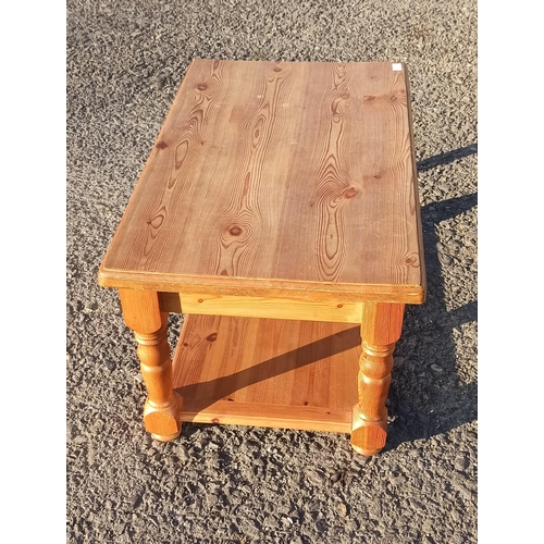 720 - A Pine Coffee Table With lower Shelf.
47cm x 90cm x 55cm.