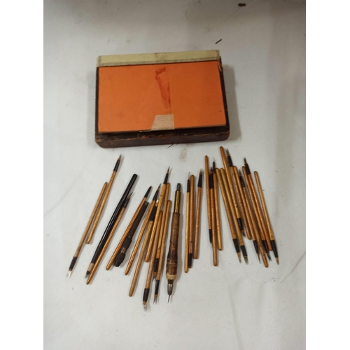 514 - A Set of Vintage Dip/ Tattoo Pens x 22 in Wooden Box