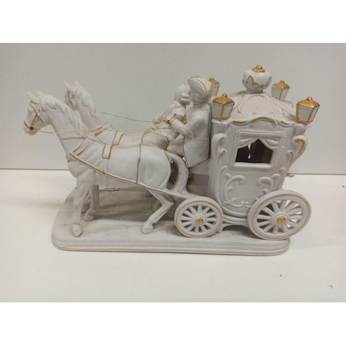 989 - Regency Coach and Horses Ceramic with Gold Detailing 19cm H x 30cm L x 13cm W