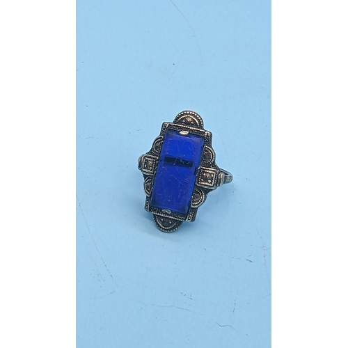 470 - An Argentum 935 Art Deco Ring With Central Rectangular Blue Stone - Size M/N