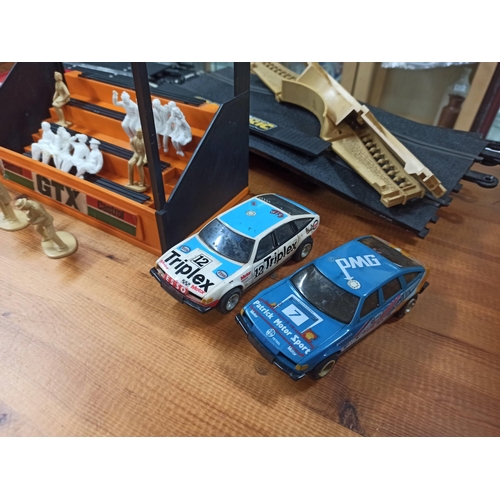 1089 - Scaletrix Electric Cars, Track & Other Bits.