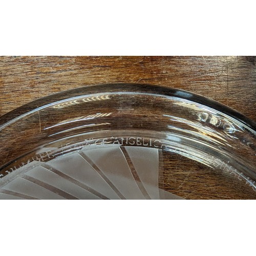 1004 - A Micheal Yates Hand Carved Lead Crystal Plate - Engraved To Rim. 'First Issue Of Yates Country   La... 