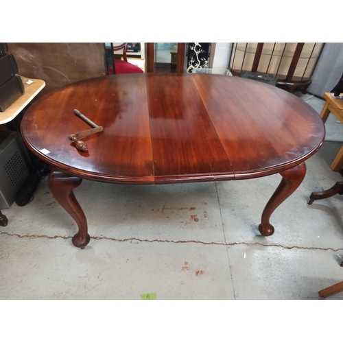 581 - Antique  Queen Victoria Wind Out Extending Dining Table.