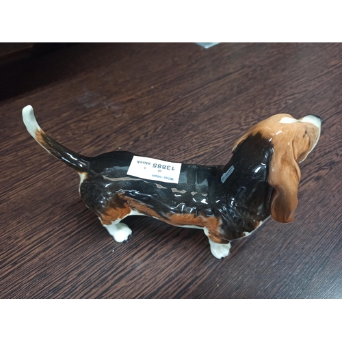 1085 - A Beswick Basset, No Visible Cracks Or Chips.
13cm H x 23cm L.