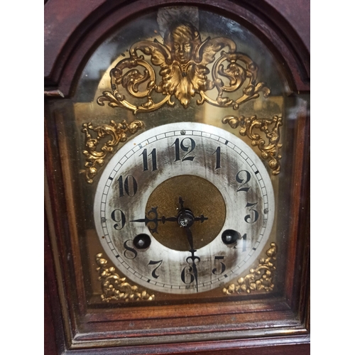 504 - An Gilt Faced Wooden 8 Day Mantle Clock & Key.