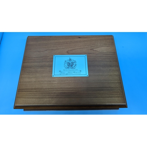 352 - Royal Mint Queen Elizabeth II Golden Jubilee Silver Proof 24 x Coin Collection In Presentation Case ... 