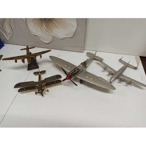 1216 - Assorted Aeroplane Models.