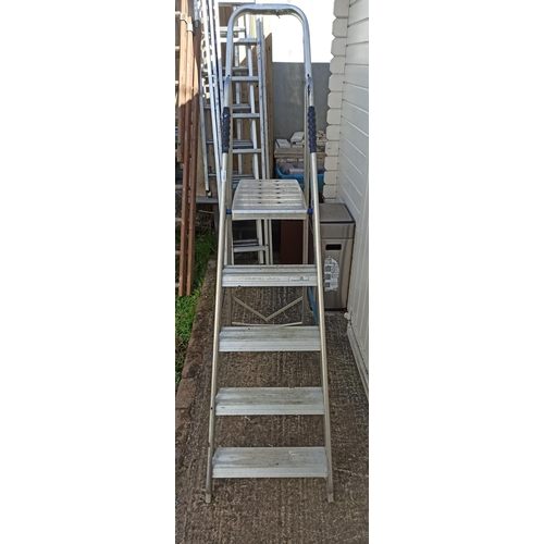 100 - 4 Trad Abru Step Ladder