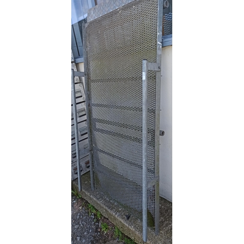 91 - Galvanised Access Ramp 163cm x 80cm x 20cm