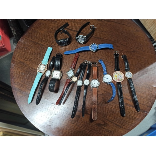 669 - 14 x dress Fashion Watches.