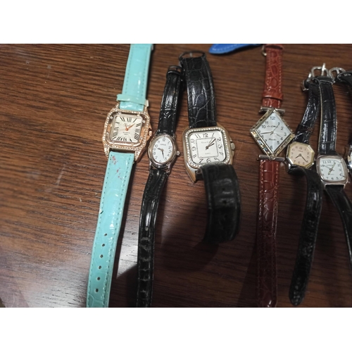 669 - 14 x dress Fashion Watches.