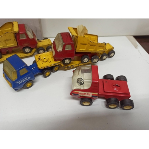 1242 - Tonka Toys, Lorry's, 4 x Lorry's, 2 x Trailers, And One Clover Toys Lorry.