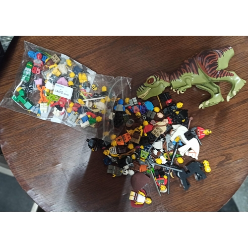 1252 - A Bag Of Lego Figures Including Dinosaur (Tail Missing From Dinosaur)