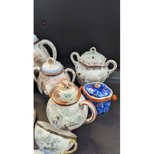 627 - A Collection of Chinese Tea Cups, Saucers, Tea Pots etc.