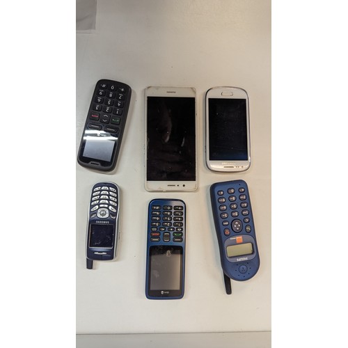 654 - An Assortment of Retro Mobile Phones