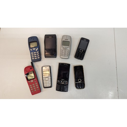 653 - A Collection of Nokia Mobile Phones