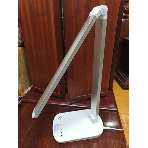 650B - Modern Adjustable Lamp