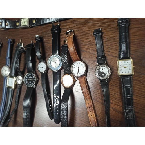 670 - 14 x Dress Fashion Watches.