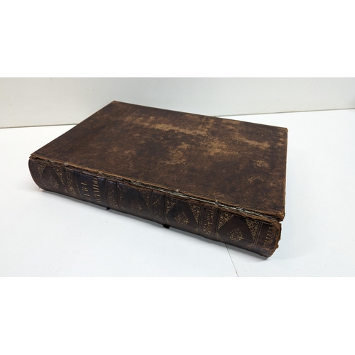 886 - A Victorian Leather Bound Illustrated Welsh Language Family Bible ( damage to spine)