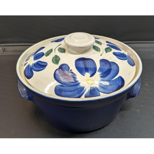 972 - A Large Pearson of Chesterfield Ovenproof/ Microwaveable hand Painted Lidded Casserole Disg