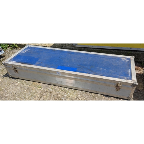 112 - A Blue Flight Case 125cm x 41cm x 21cm