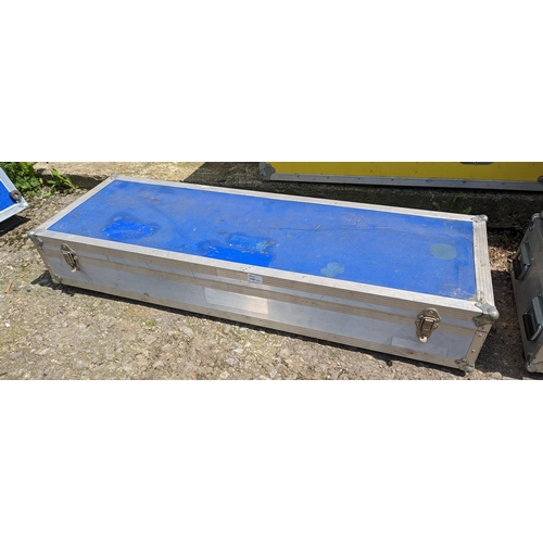 111 - A Blue Flight Case 125cm x 41cm x 21cm