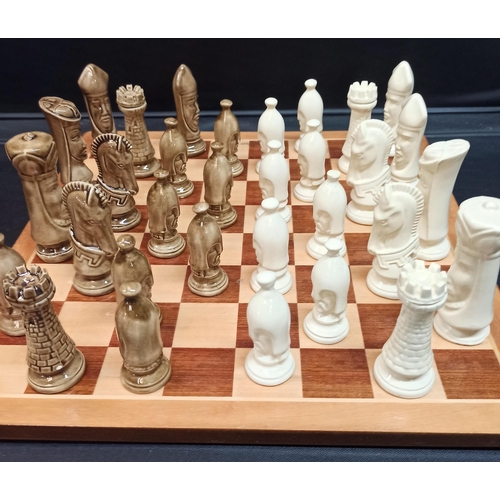 1096 - A Chess Set and Board