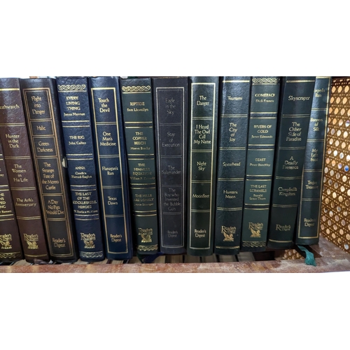 1121 - Readers Digest Books - 2 Shelfs