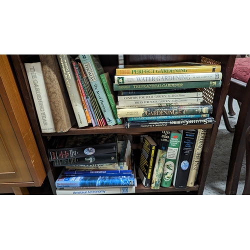 1122 - A Quantity of Garden and Reference Books