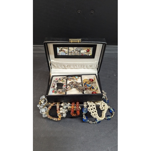 662 - Jewellery Box and Contents