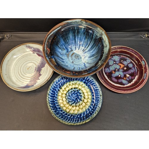 668 - 4 x Italian Studio Pottery Bowls and Dishes